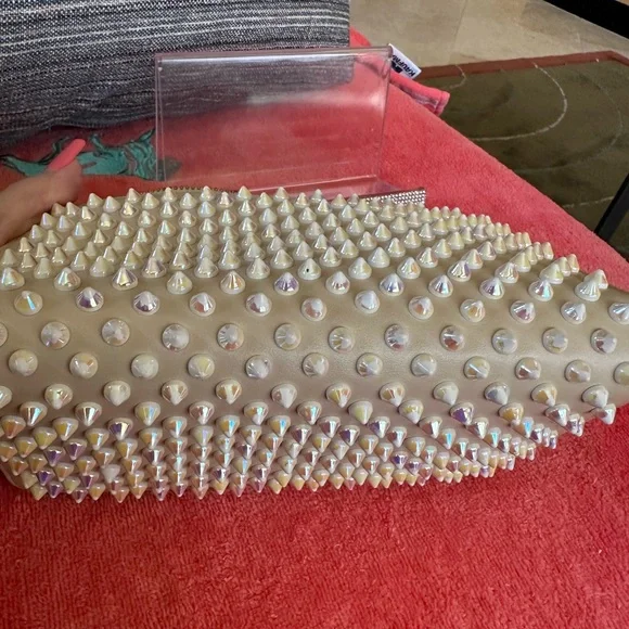 CHRISTIAN LOUBOUTIN STUDDED WALLET CREAM W/IRIDESCENT EUC GORGEOUS - Picture 4 of 12